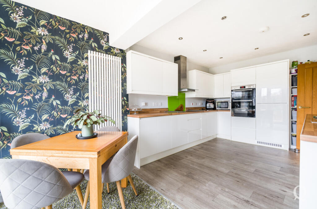 8d093d50-b807-420...