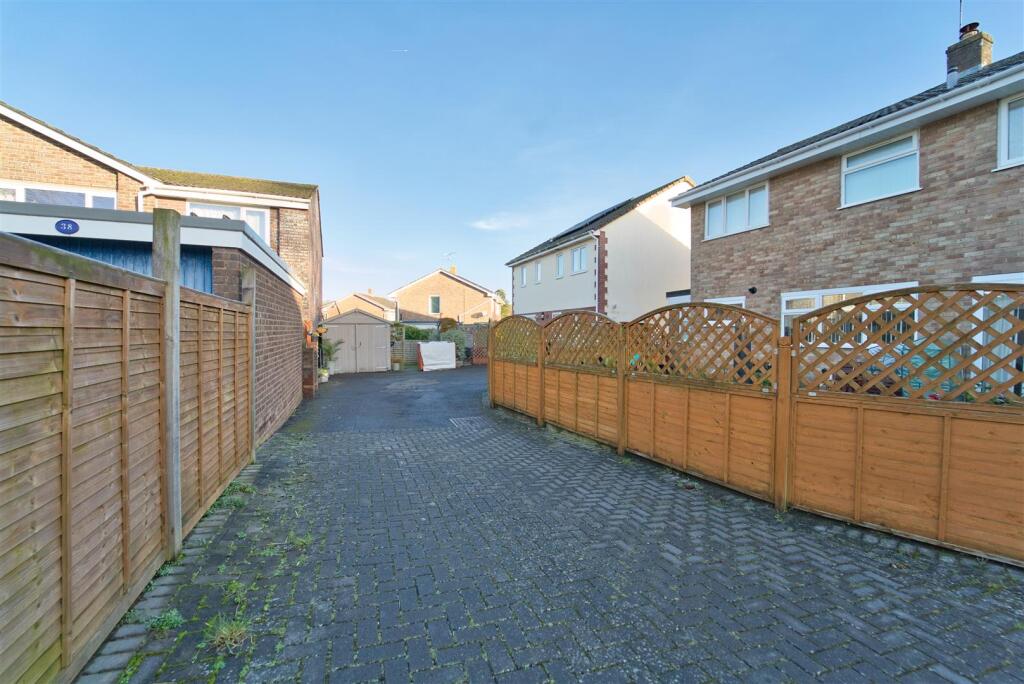 Access To Rear Garden
