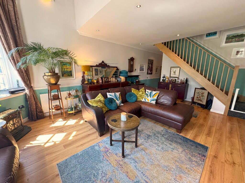 Lounge 2