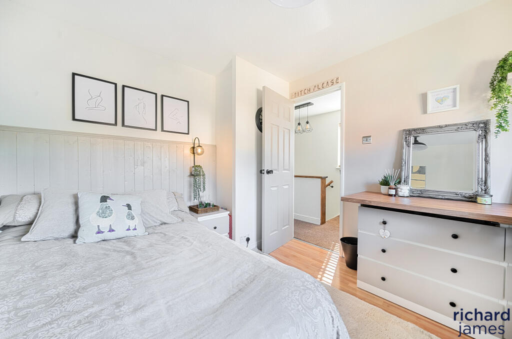 3fd330e124a04e6eb8aec3e0785b0095