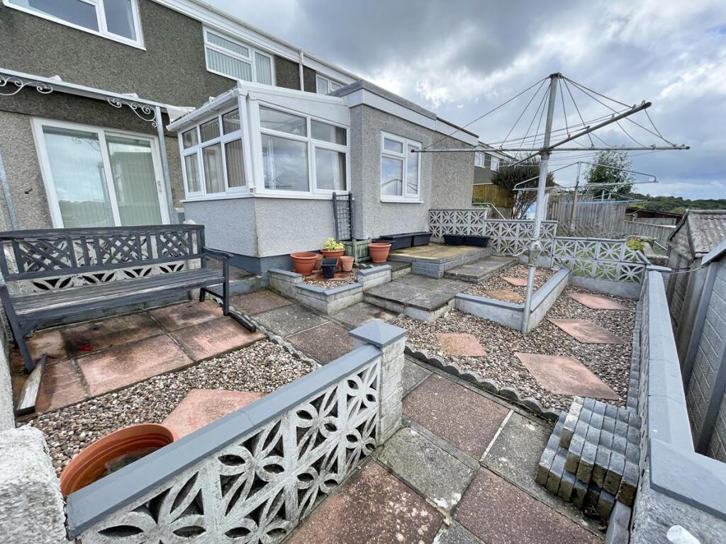 Walkhampton Walk 35- Garden.jpg