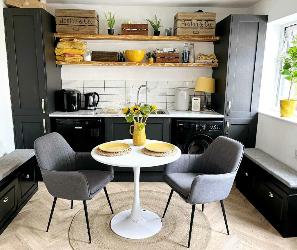 e732ae37-aea9-42e2-aa35-d8128c8b29d1