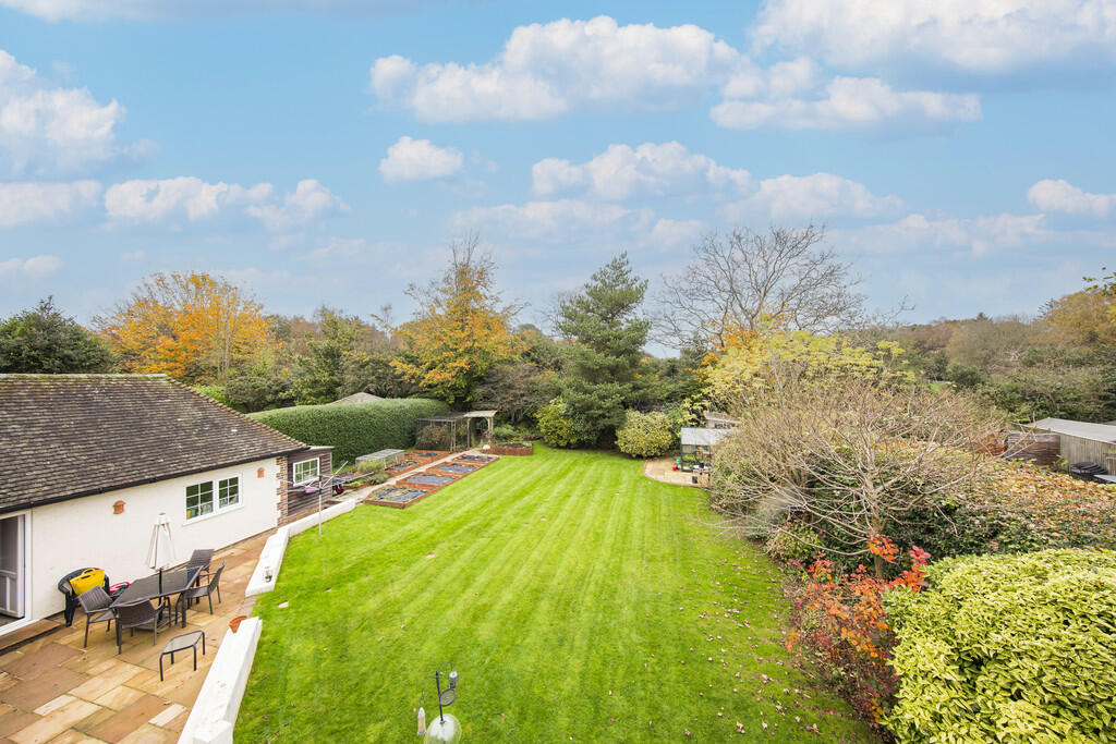 47 Bayham - garde...