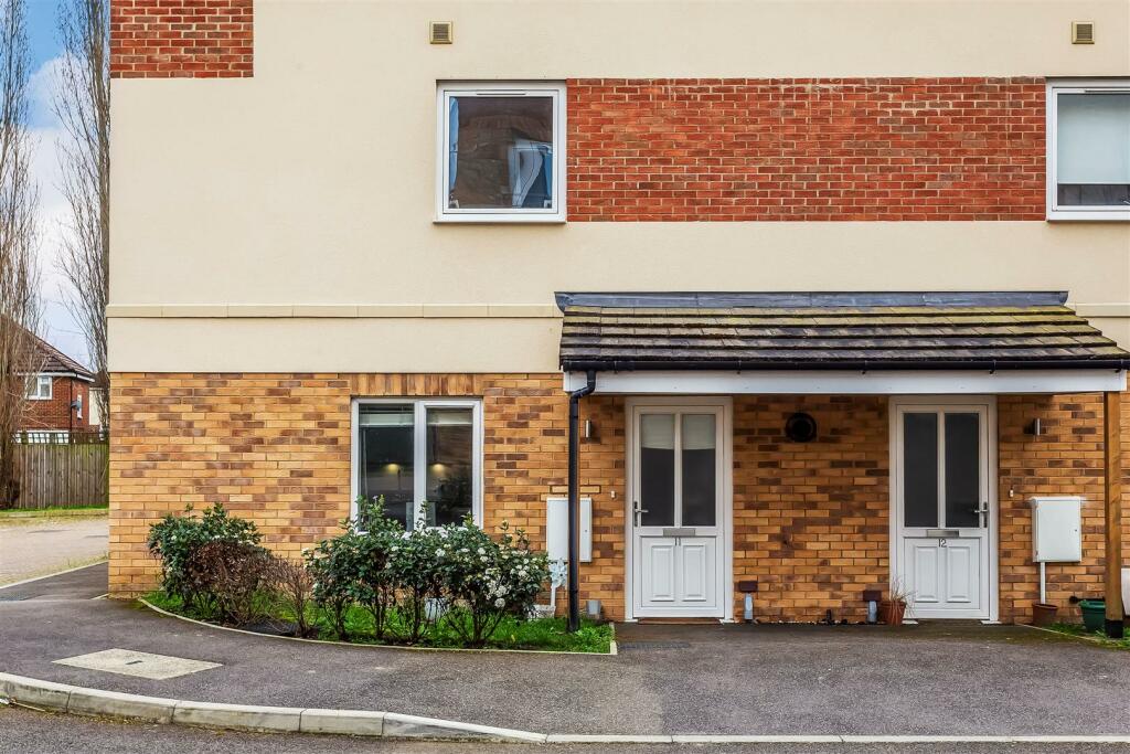 11-Thornton-Close-13.jpg