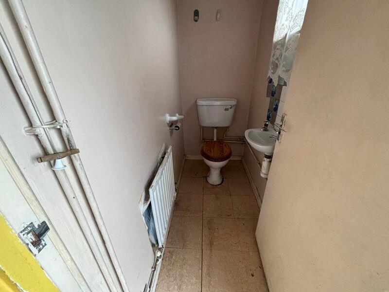 Toilet