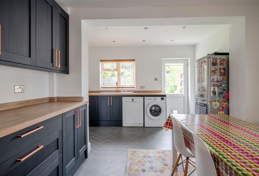 1363118-15-68e8f2...