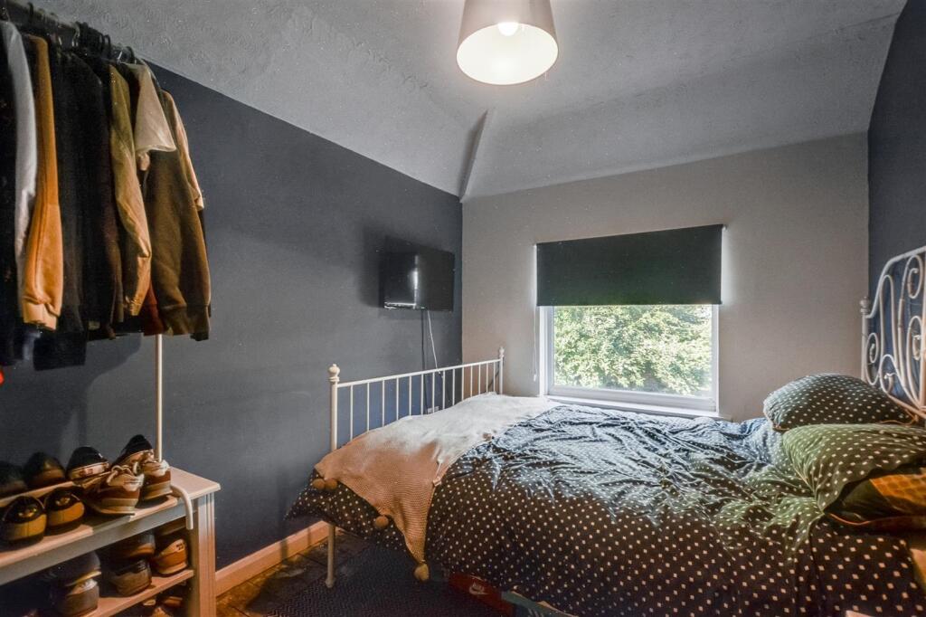 Bedroom 2_1.jpeg