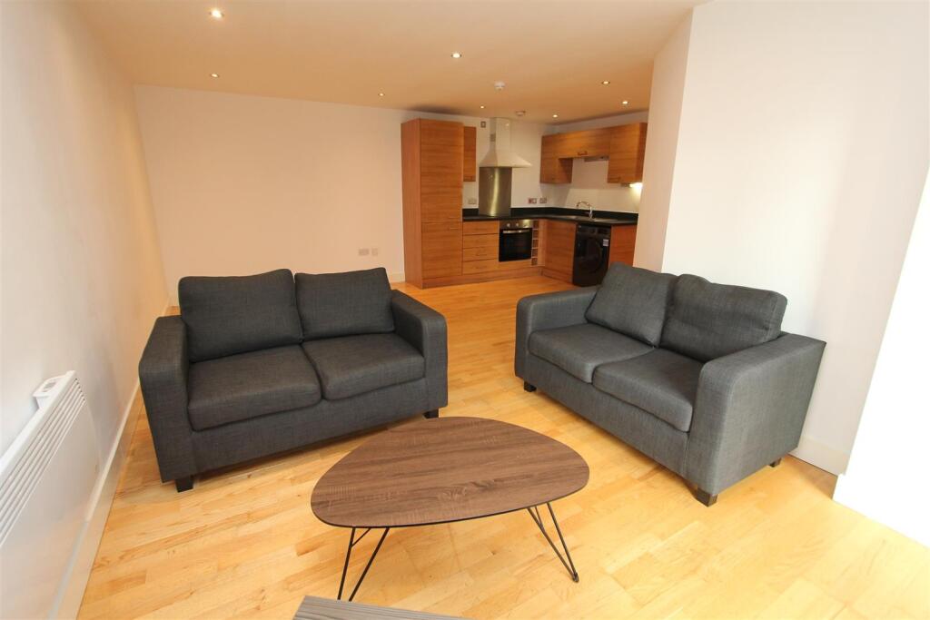 LivingRoom.JPG