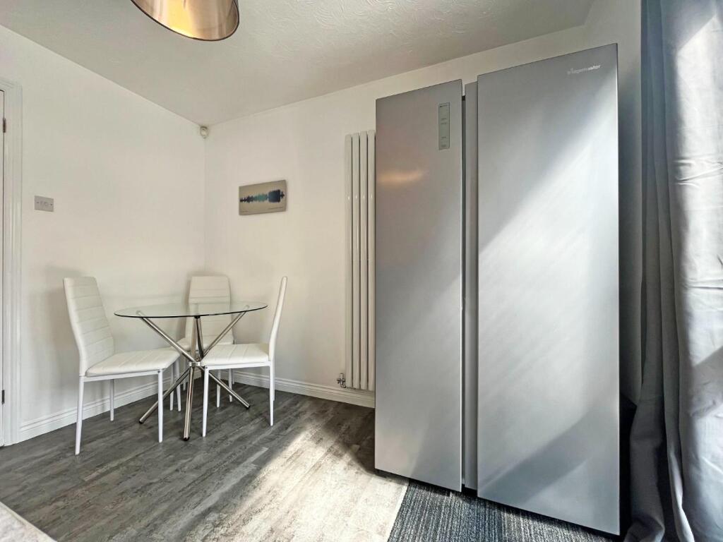 Kitchen1.jpg