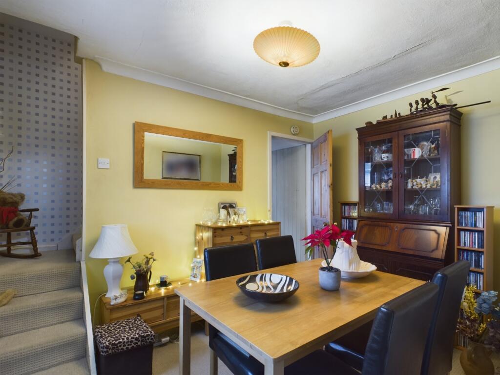 CAM01740G0-PR0331-STILL002