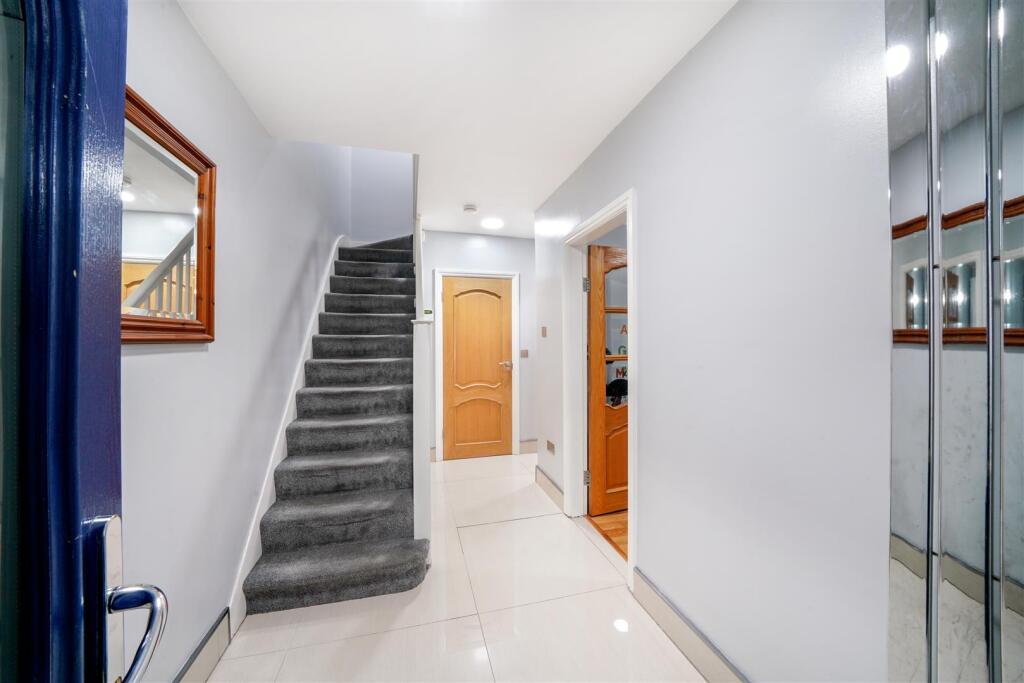 56 Ennismore Avenue - 4O3ELaa0M9ZNTWk1LG8H.jpg