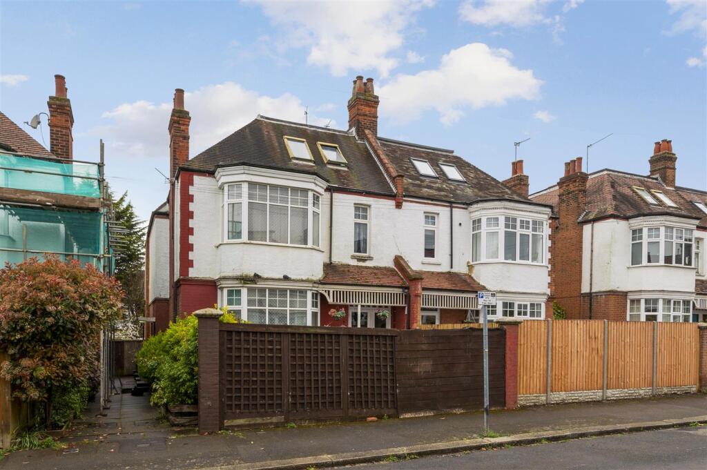 13 B laurel Road,17.jpg
