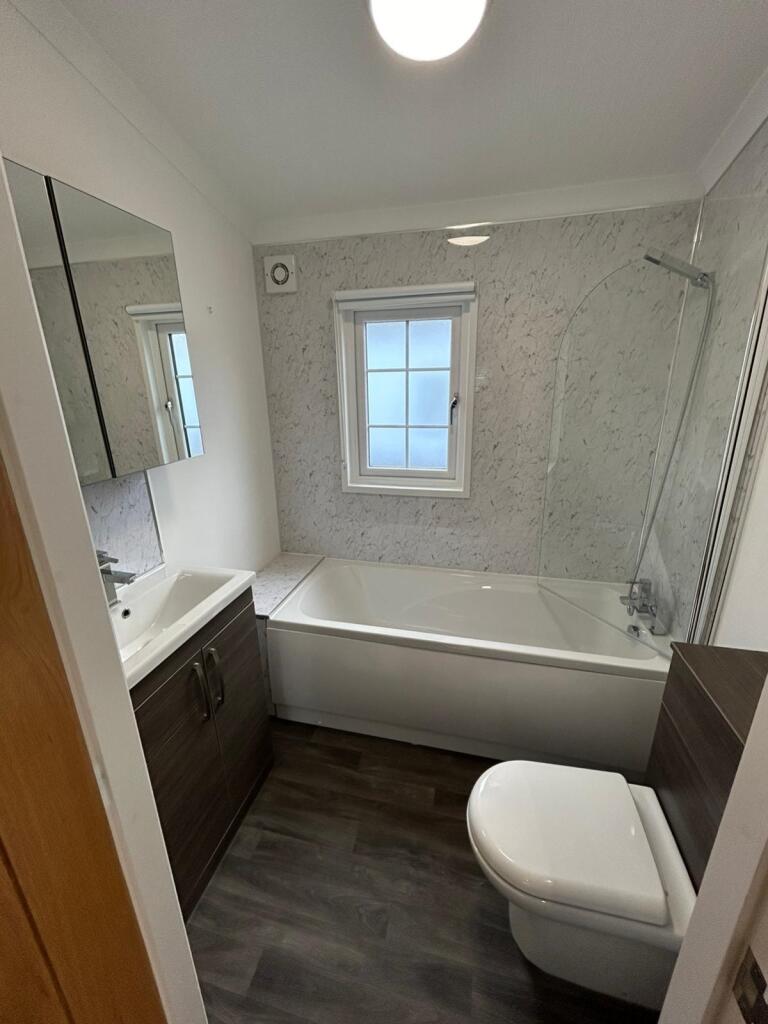 VOY 20 Bathroom