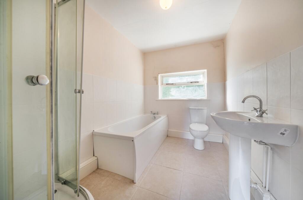 1372374-6-68ffae0a2eb84