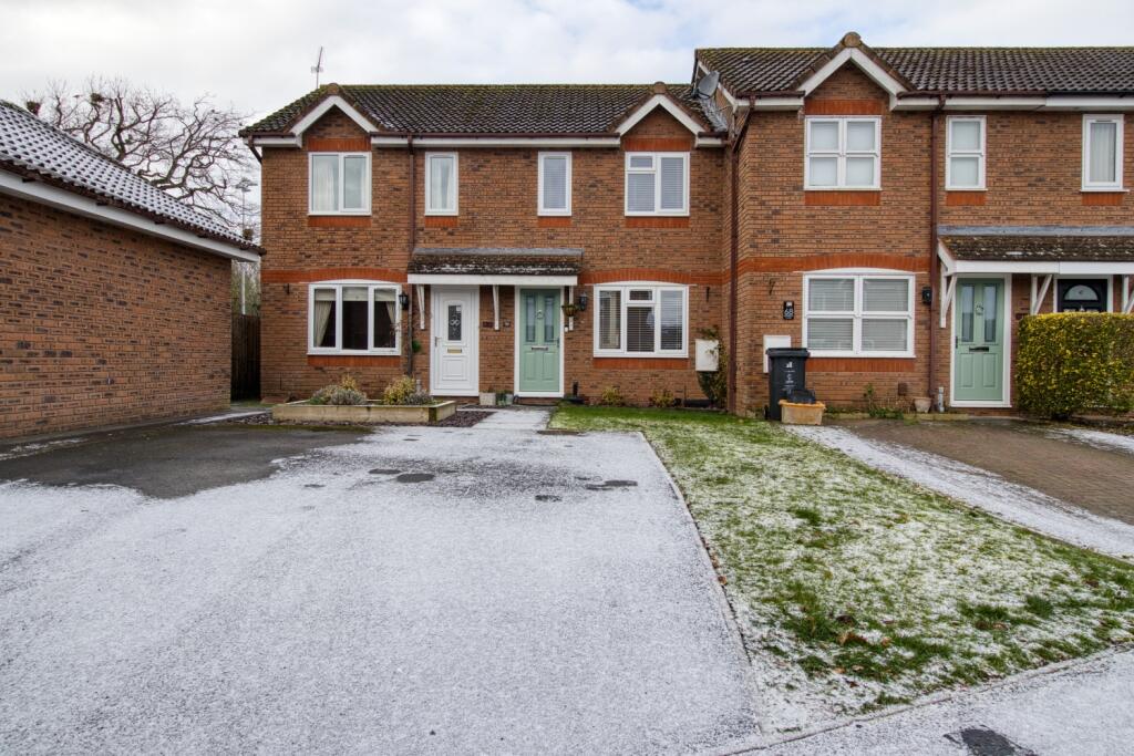 Front Parking Spaces - EweMove Swindon South