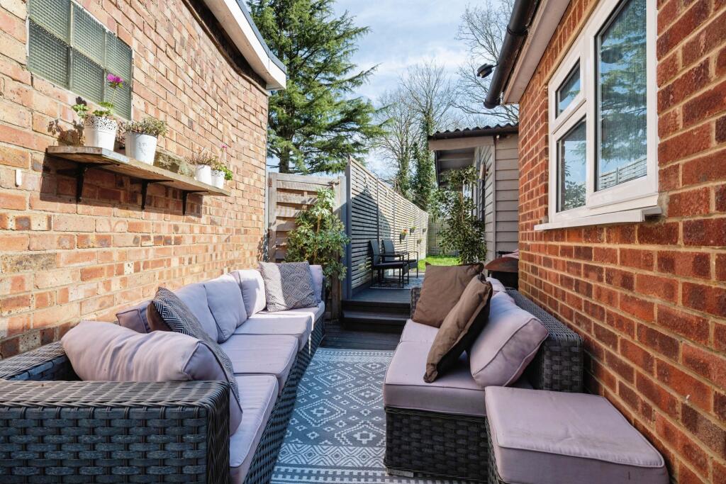 3parkviewcottagemaidstoneroadtonbridgetn110hp-22