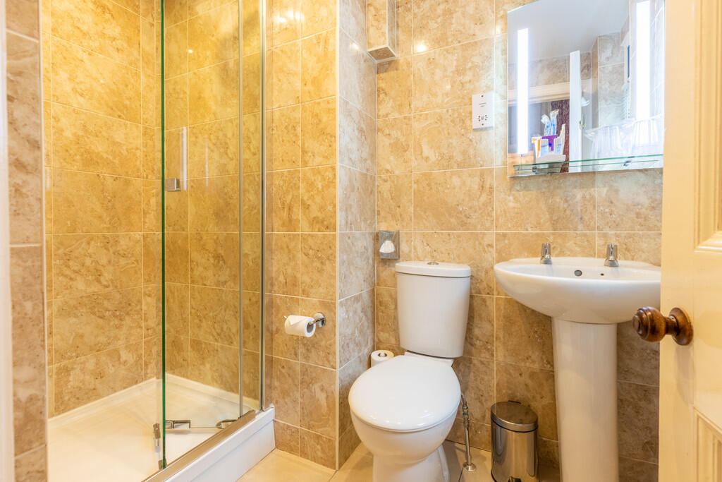 Ensuite Shower Ro...