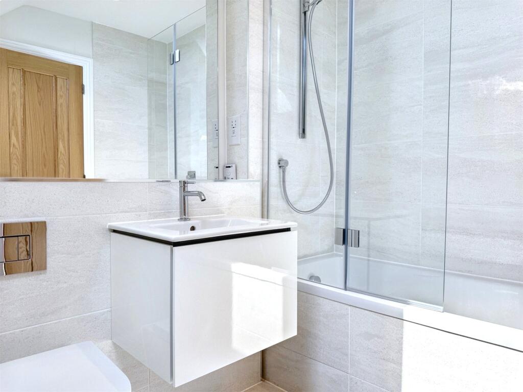 Bedroom Two En-Suite