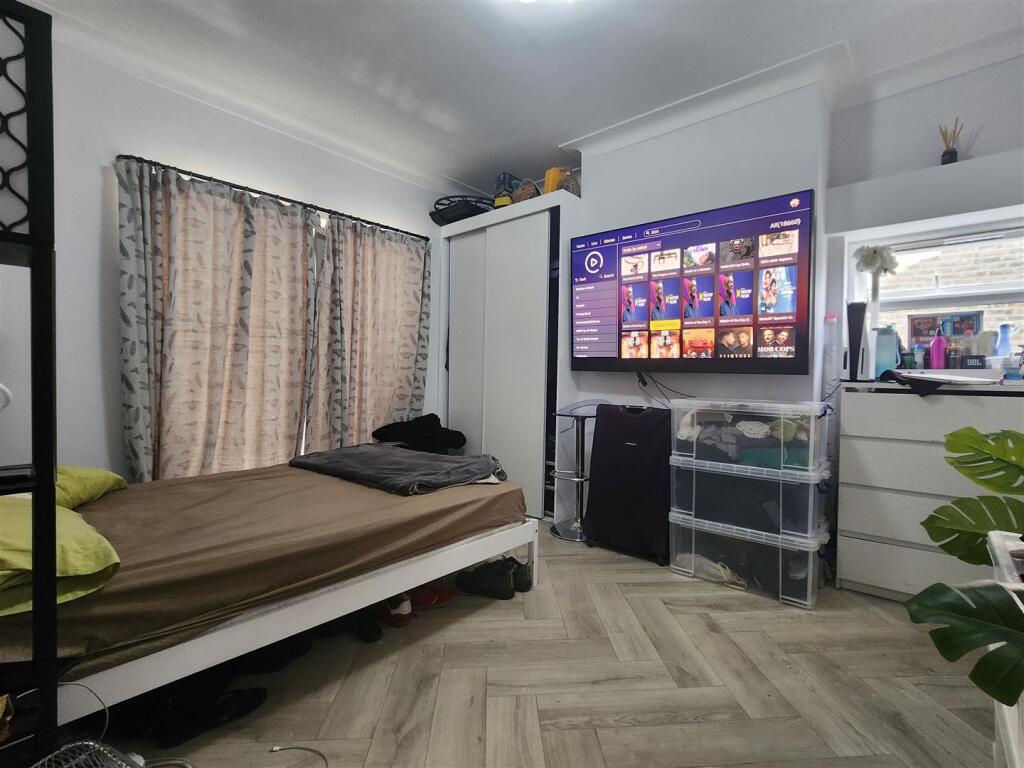lounge.jpg