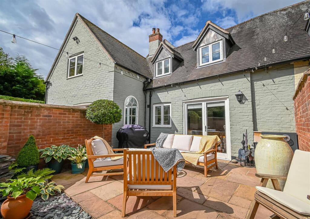 Iris Cottage-27.jpg