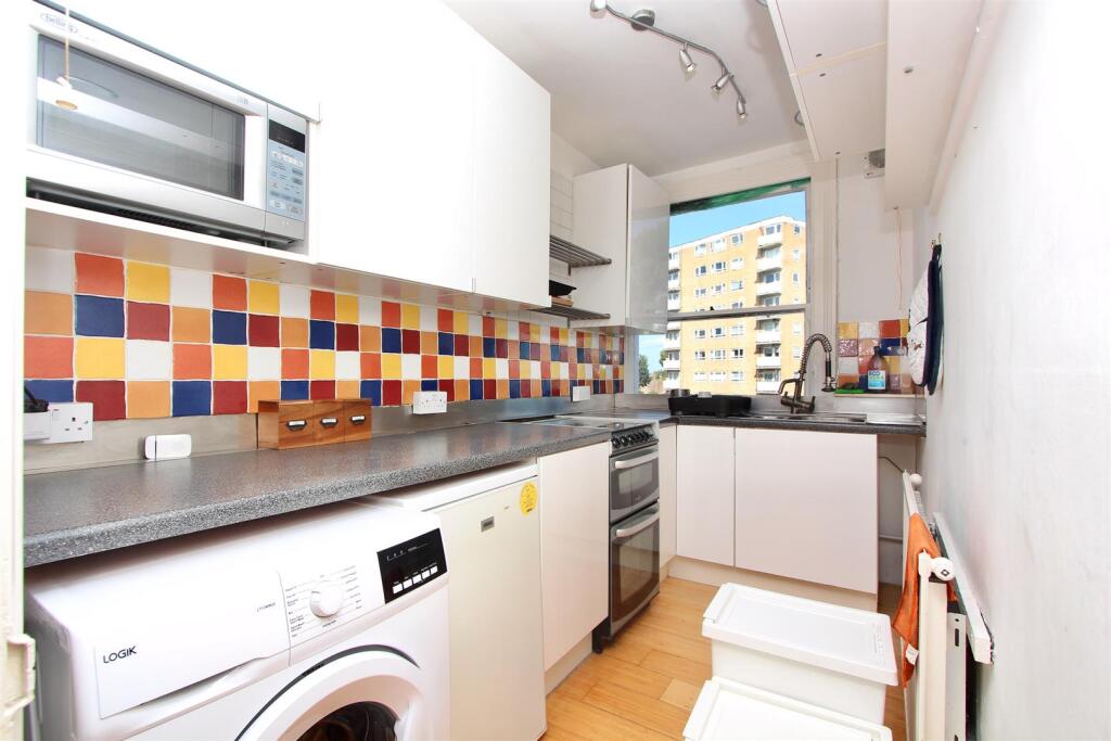 Bedford Court, N16