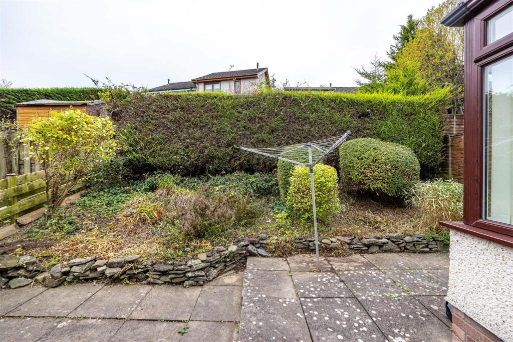 9 Sergeants Park Newtown St Boswells 34.JPG