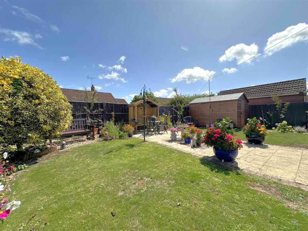 Delightful Garden 104