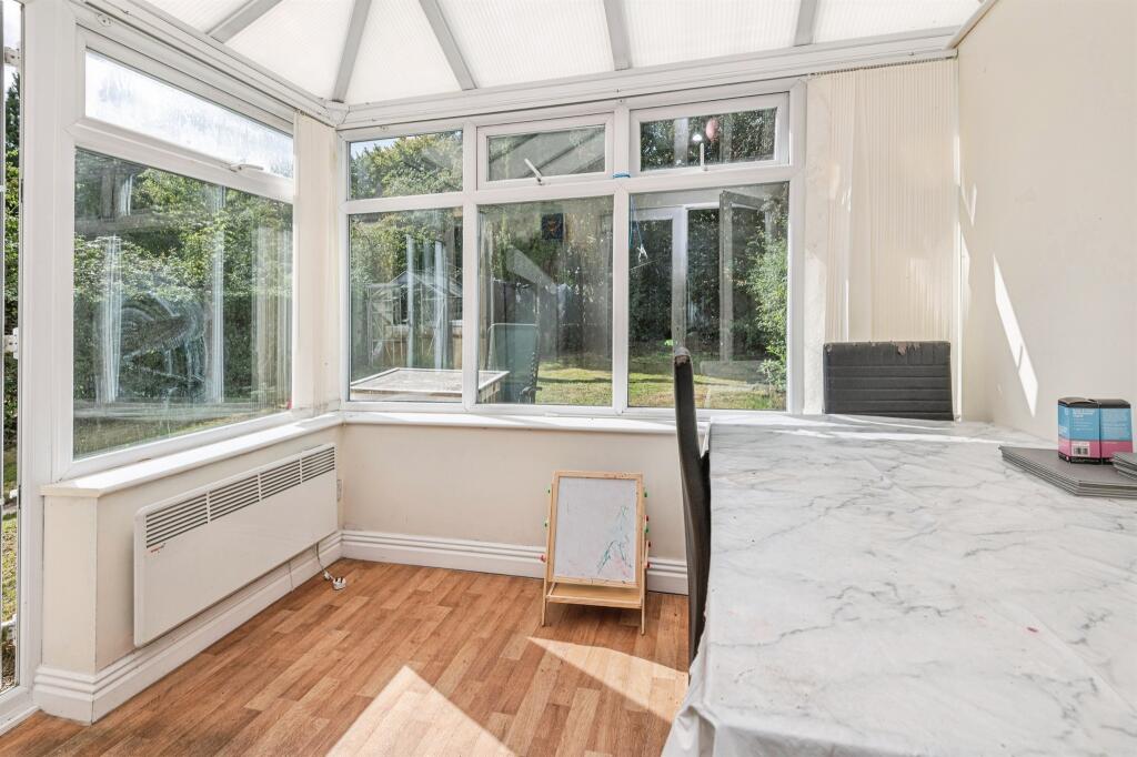 Conservatory/Dining Room
