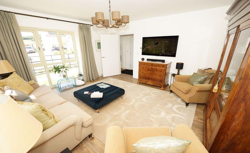 Outlook to the front