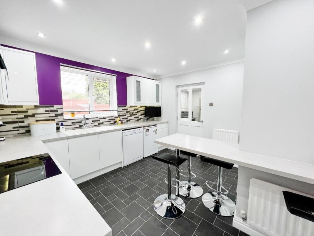 Kitchen 3.jpg