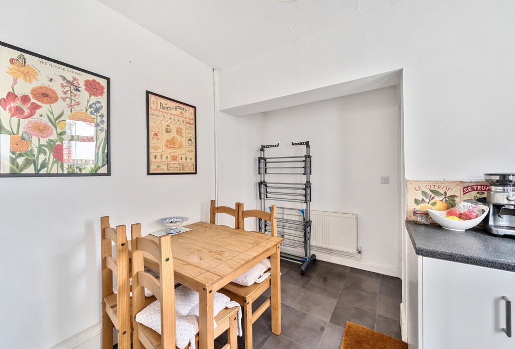 1301353-7-683975b...