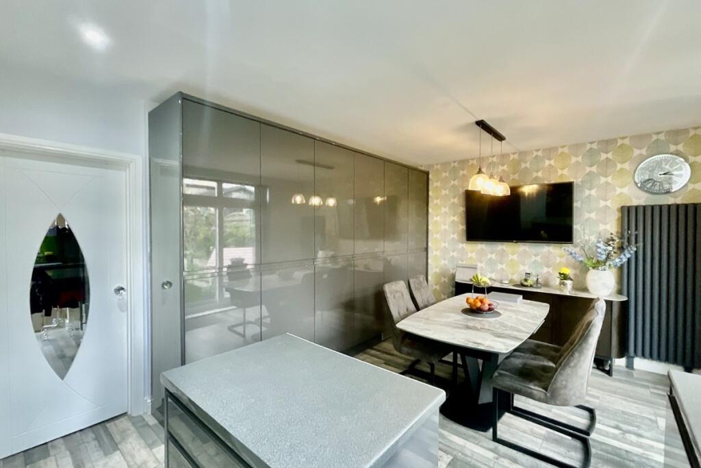Kitchen Diner 