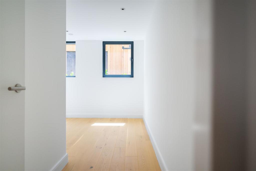 Flat-3-252-Finchley-Road-9.jpg