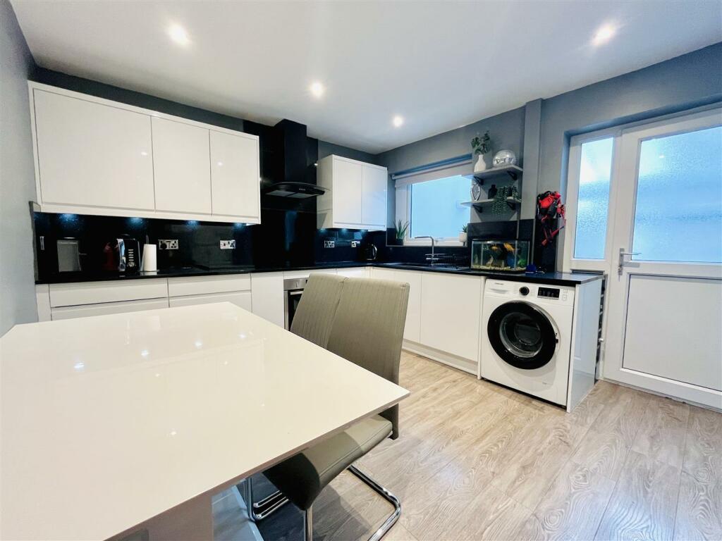 Dining Kitchen