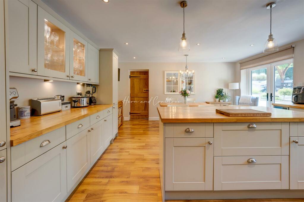 Rhiwbina Hill, Cardiff, HernCrabtree (16).jpg