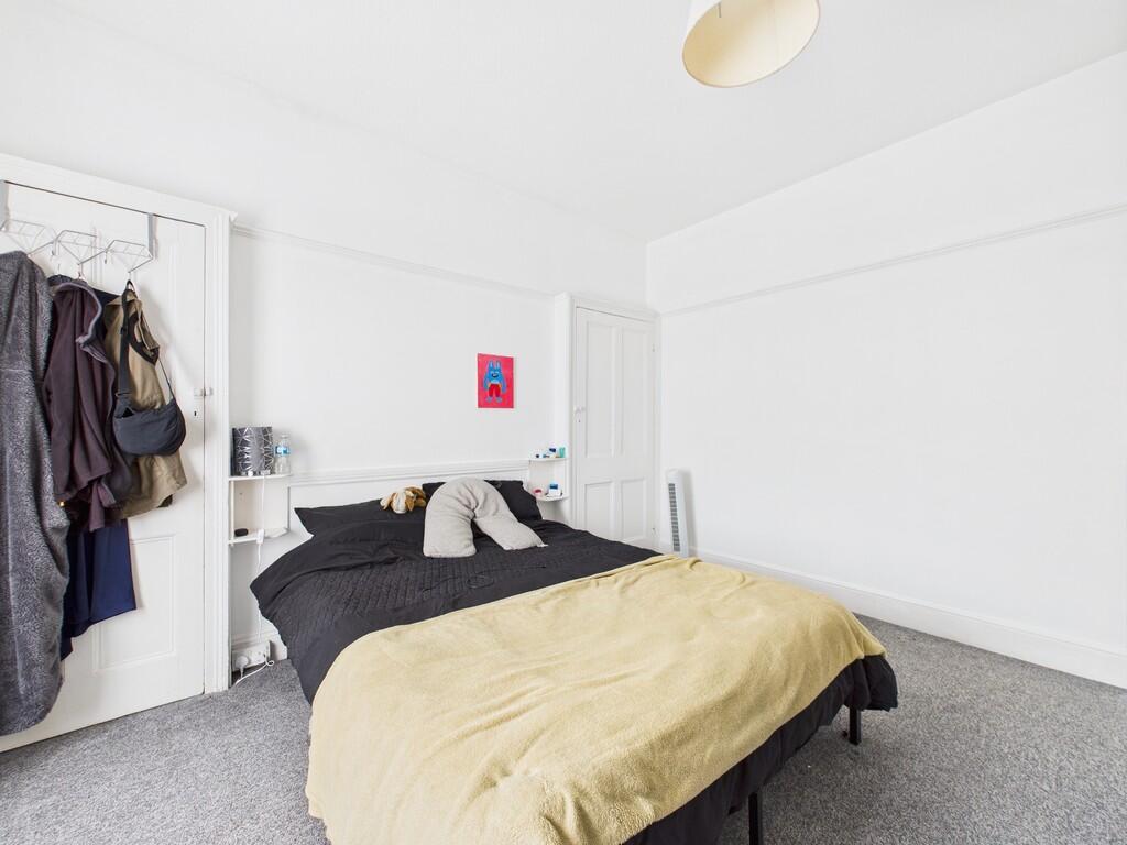 CAM03974G0-PR0160...