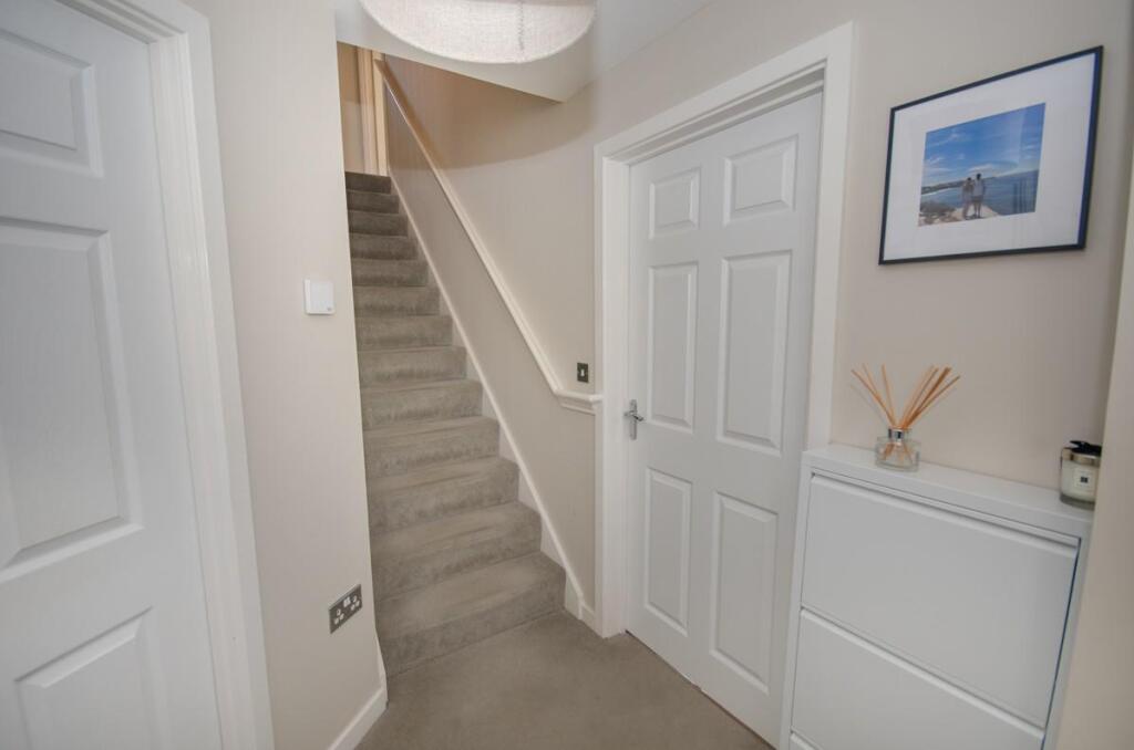 Entrance hall.jpg