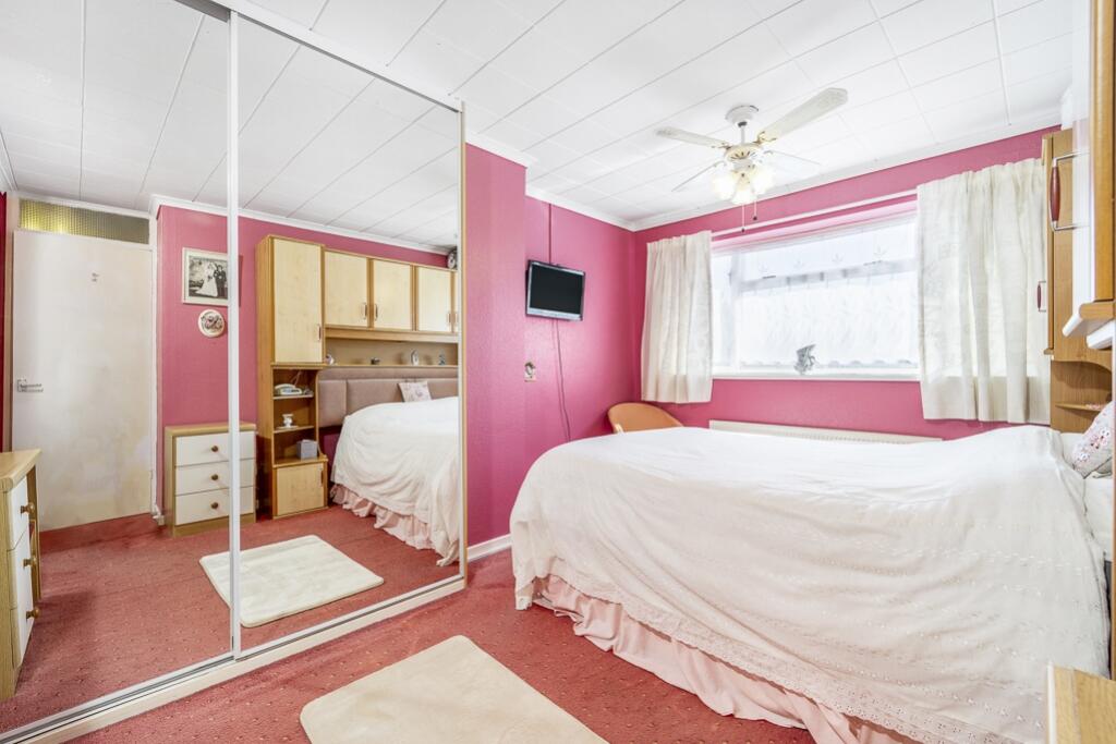 2 Drury Lane (Bicker)-24