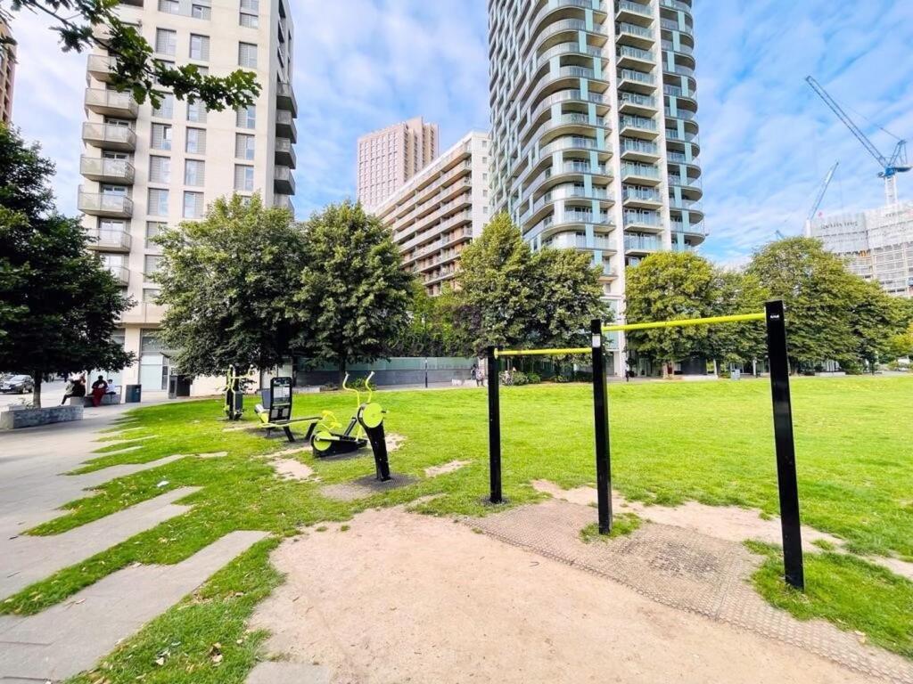 For Sale, Buy - Studion in London, Lewisham, SE13 