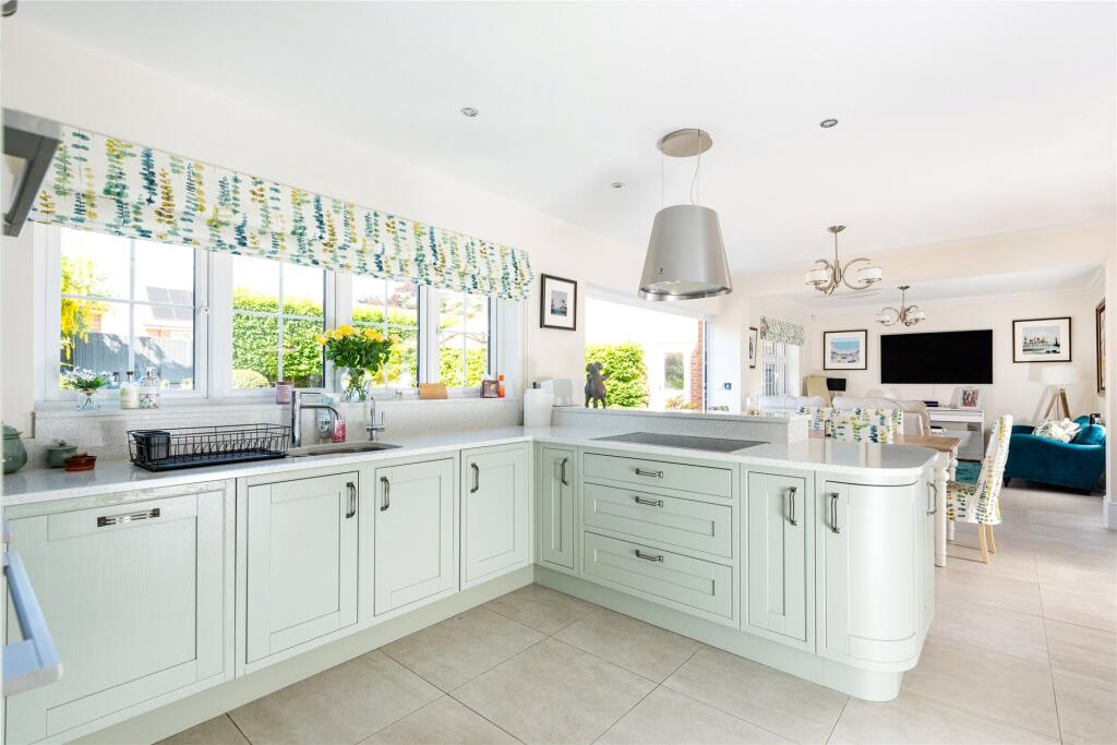 Kitchen/Breakfast