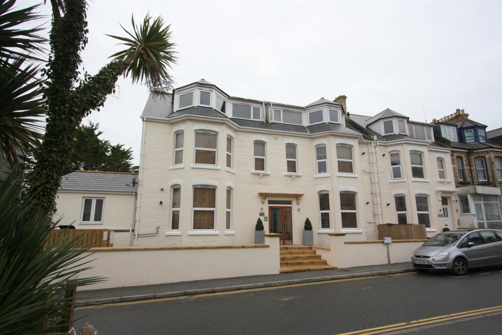 10-12 Tolcarne Road
