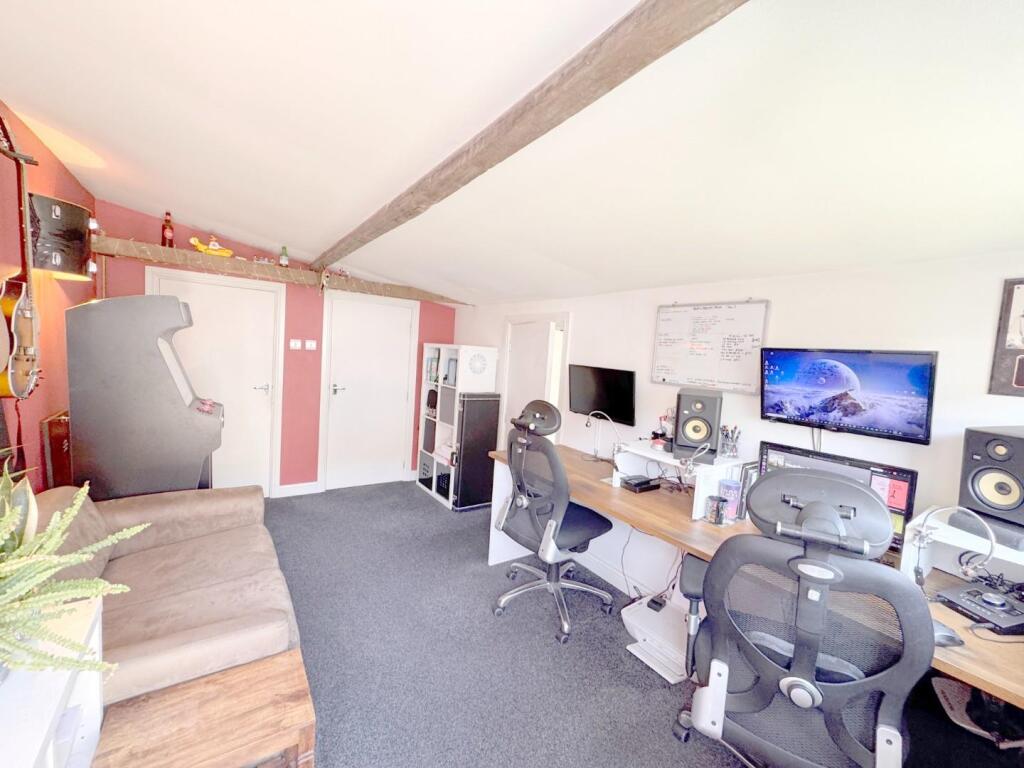Garden Studio/Snug