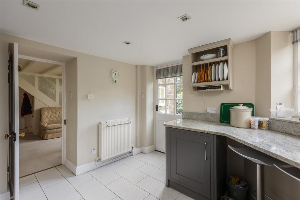 Corner Cottage Kitchen-4.jpg
