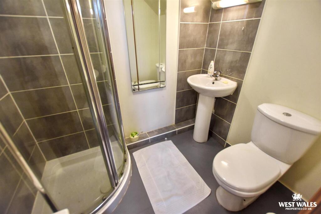 7 - 2025-12-01T132505.125.jpg