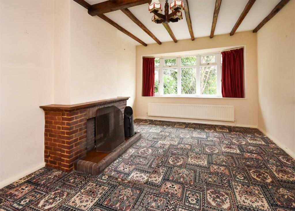 30 Sytch Lane - Living Room.jpg