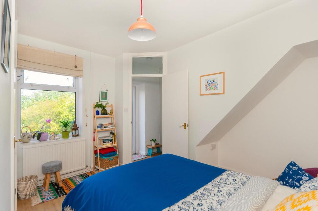 0V7STN - Bedroom M.jpg