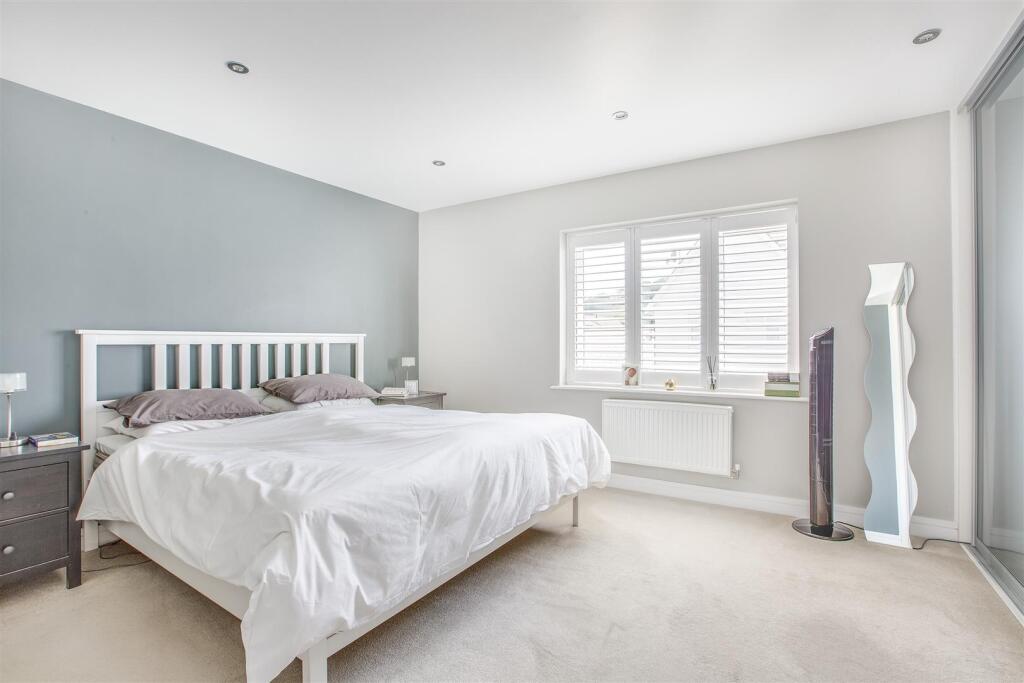 45 Greenwich Drive, HP11 1GT-2.jpg