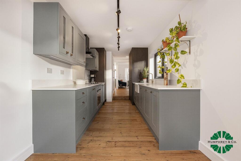 20 Aubrey Road -018-1800.jpg