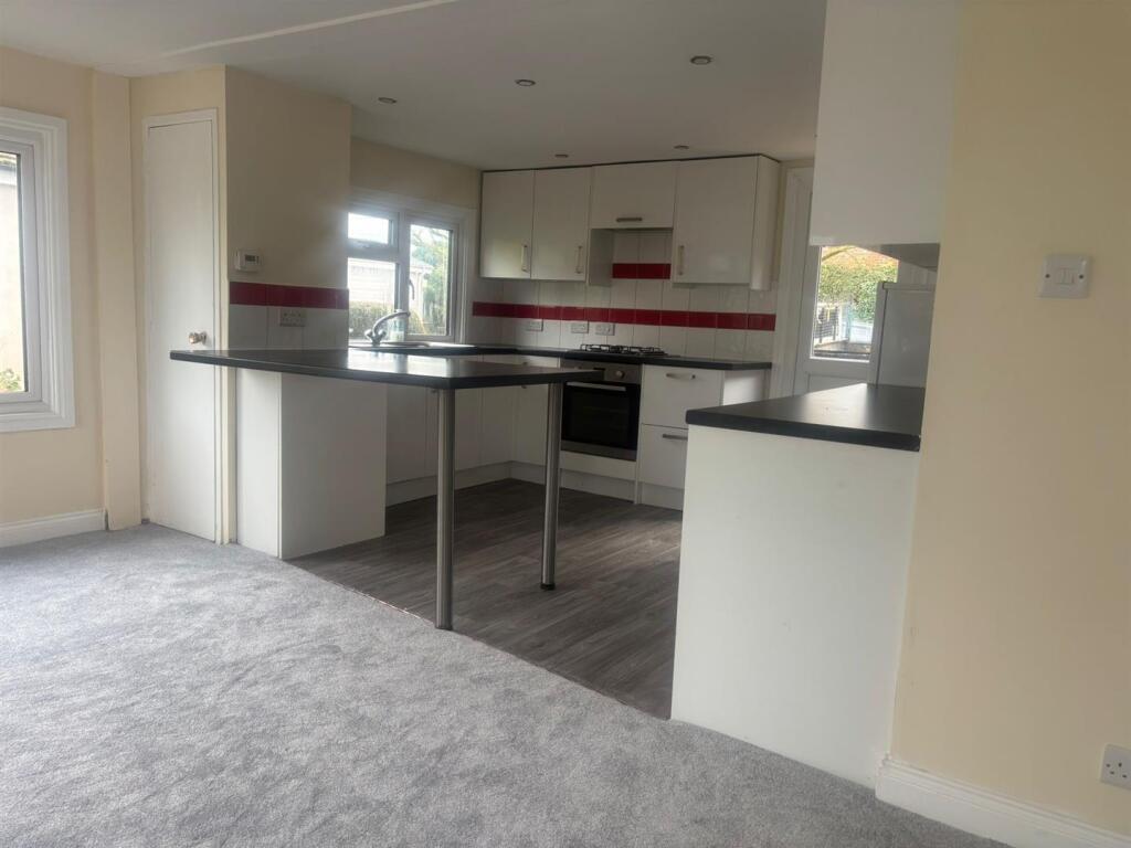 Living Room/Kitchen