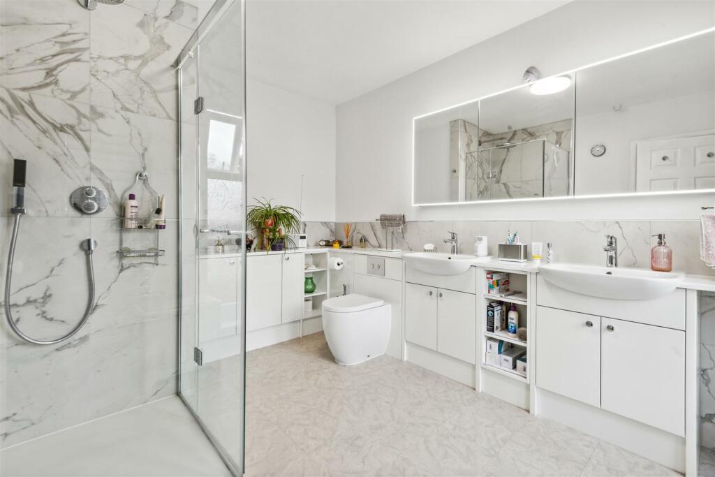 Fitzroy Crescent, W4 - FOR SALE